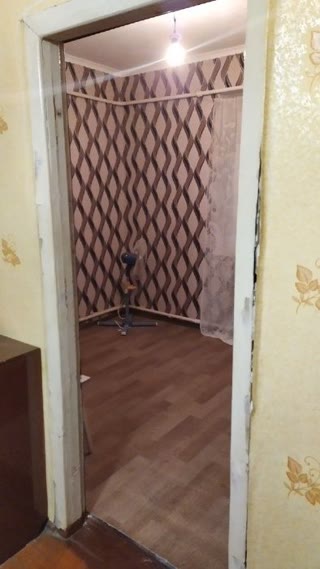 For sale three-room apartment on Proletarskoye Pole