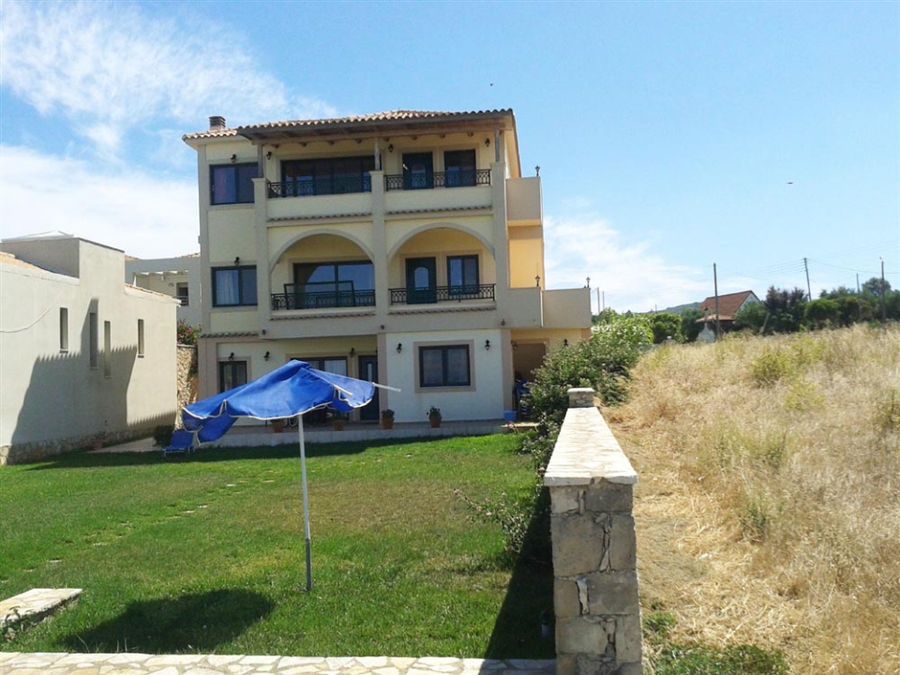 Μονοκατοικία 270τ.μ.