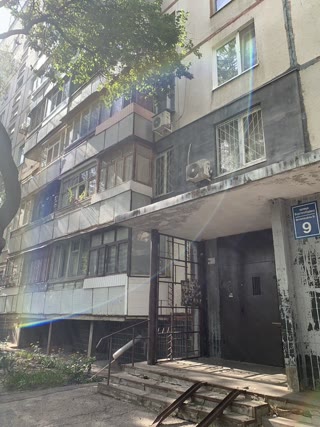 For Sale 1-Room Small Apartment in KhTZ