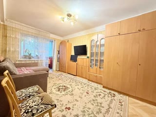 Продається 2-кімнатна квартира біля парку ім. Генерала Потапова та швидкісного трамваю — зручно, затишно, все поруч!