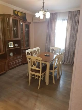 8-room private house for rent in Airport settlement