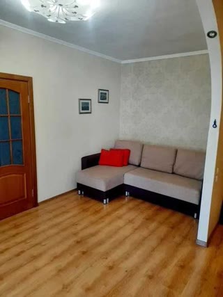 Продаж 2-кімнатної квартири біля метро Червоний Хутір та парку Партизанської Слави