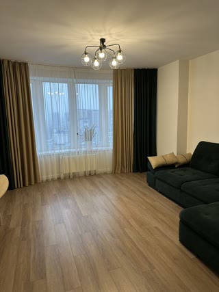 Продаж 3-кімнатної квартири на Позняках біля метро Осокорки