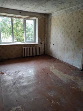 Продам квартиру центр міста Вовчанськ