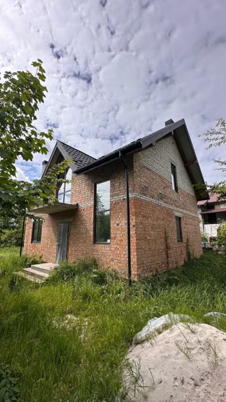 Продаж двоповерхового будинку в Конопниці, Львівська область