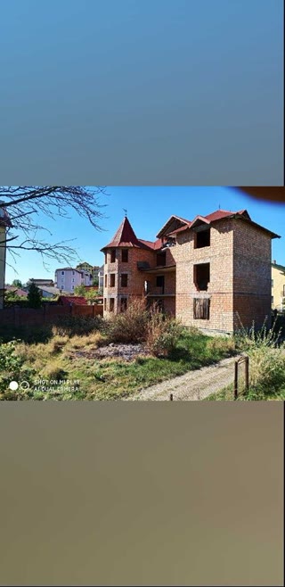 Sale of a house in the center of Truskavets (420 m², 18 rooms, 6 acres)