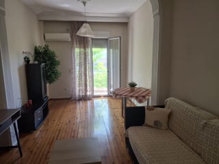 90 m² Apartment