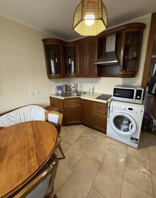 Продається 3-кімнатна квартира, Оболонський район, метро Мінська