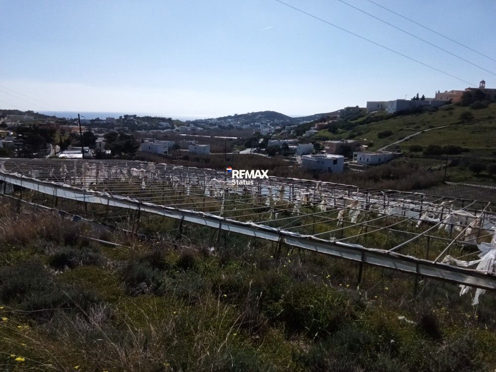 1100 m² Plot