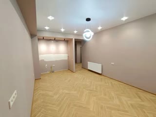 იყიდება 2 ოთახიანი ბინა საბურთალოზე