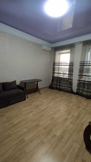 Продам 1к квартиру Центральний Ринок, Локомотив