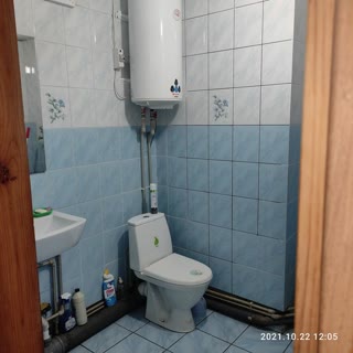 Продам два приміщення в одному будинку (офіс + склад)
