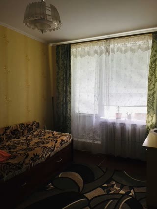 Продам трехкомнатную комнатную квартир