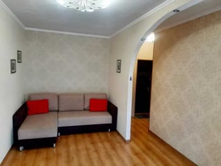 Продаж 2-кімнатної квартири біля метро Червоний Хутір та парку Партизанської Слави