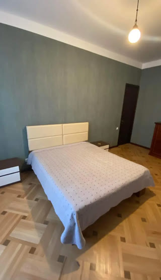 ქირავდება 3 ოთახიანი ბინა საბურთალოზე