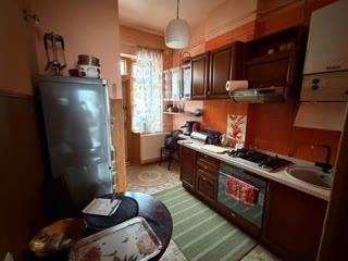 Продаж 2-кімнатної квартири біля Шевченківського гаю, вул. Личаківська