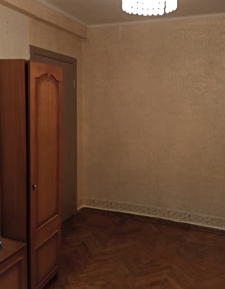 Продається 2-кімнатна квартира, вул. Сергія Набоки, метро Дарниця