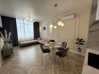 Продаж 2-кімнатної квартири Центр Київа біля метро Звіренецька