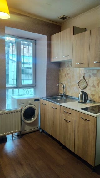 Продам 1к квартиру-студію на Москалівці