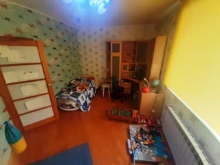 Продам 4-х кімнатну квартиру, з-д Малышева