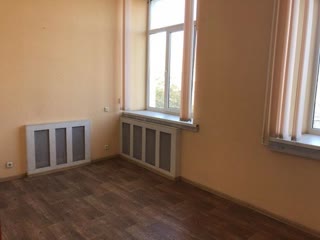 Здам в оренду офісні приміщення в районі “стрілки”