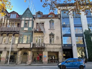 იყიდება 6 ოთახიანი ბინა ვერაზე