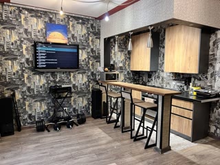 Продам квартиру студію Дніпровська набережна