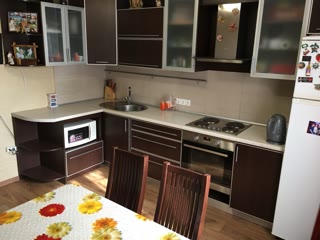 Продам 2к квартиру, Основа