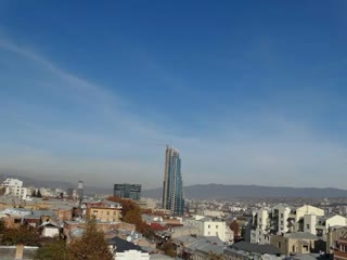 ქირავდება 2 ოთახიანი ბინა მთაწმინდაზე