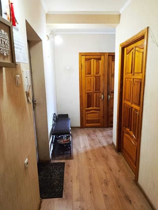 Продаж 3-кімнатної квартири біля метро Лісова
