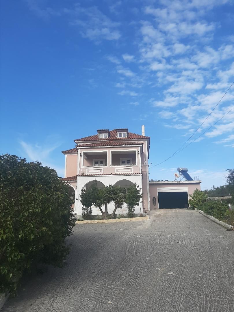 Μονοκατοικία 246τ.μ.