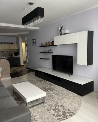 Продаж 1к квартири 70.8 кв. м на шосе Харківське