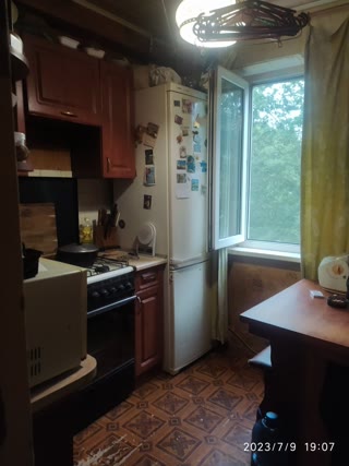 Продам 2-х к.кв. ст.м. Індустріальна, ХТЗ