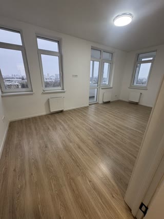 Продаж 2-кімнатної  квартири біля метро Нивки