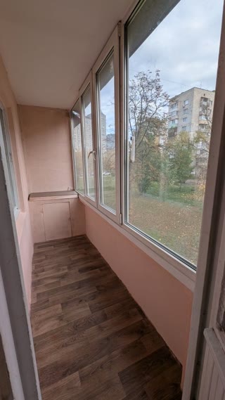 Продаж 1-кімнатної квартири на Русанівці біля метро Лівобережна