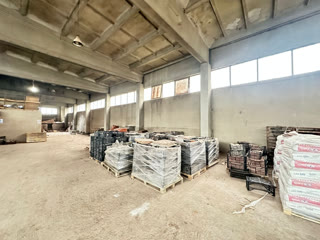 Industrial/warehouse space for rent near Pepela