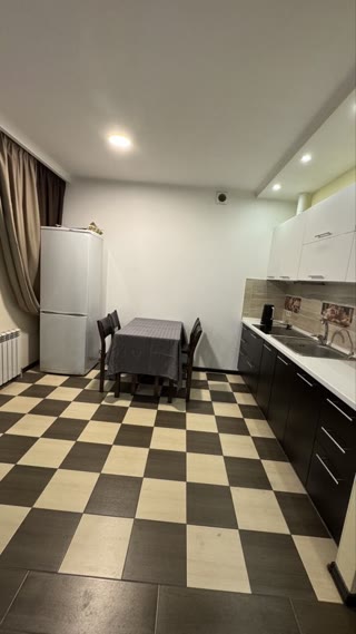 Продається 1-кімнатна квартира, метро Нивки