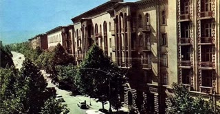 ქირავდება 2 ოთახიანი ბინა ვაკეში