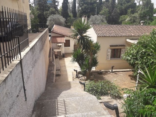 Οικόπεδο 640τ.μ.