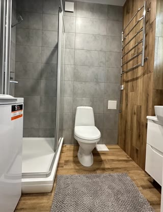 Продаж 1к квартири 35 кв. м на вул. Семінарська 46/2