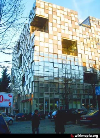 ქირავდება საოფისე კომერციული ფართი ვაკეში