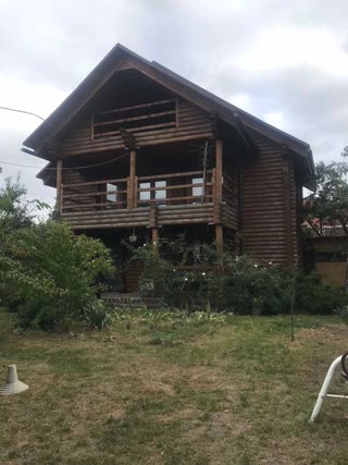 Продам будинок – зруб, р-н Осокорки, вул. Садова, 140 м2, 6 соток