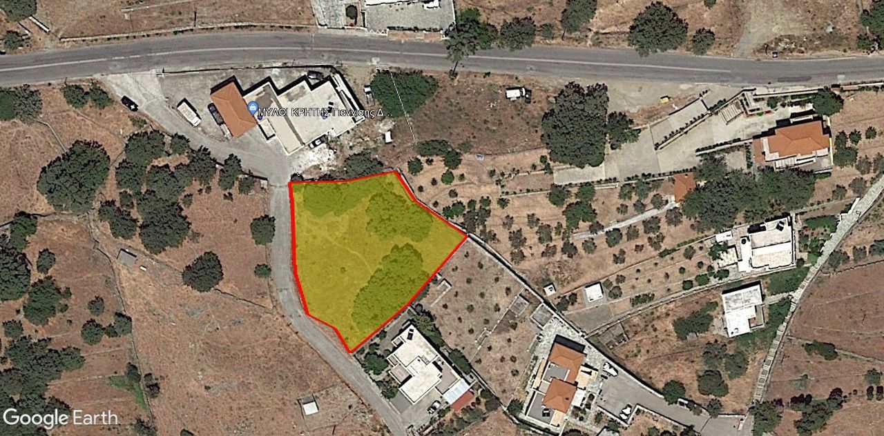 1235 m² Plot