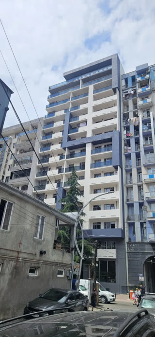 იყიდება სავაჭრო კომერციული ფართი გლდანულაში