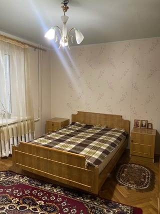 Продаж 3-кімнатної квартири у Солом’янському районі (Чоколівка)