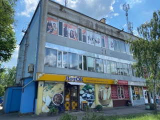 Продам окремо стоячу будівлю