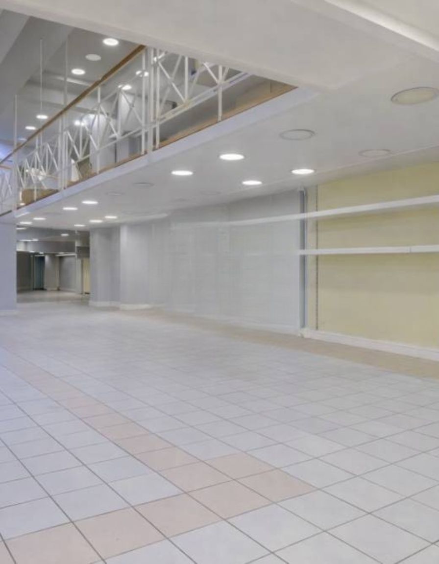 400 m² Store