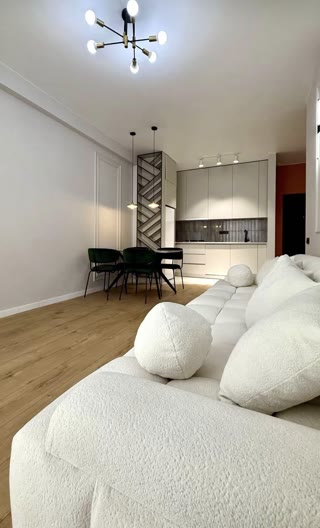 Uninhabited apartment for sale near Lisi Lake