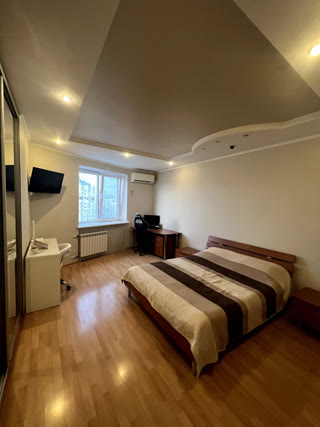 Продаж 3-к квартири Дарницький, Лівий берег