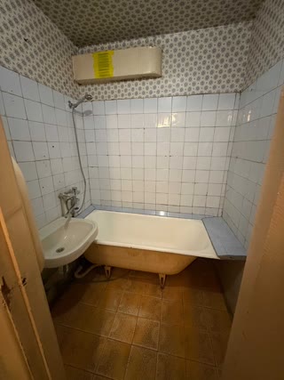 Продаж 1-кімнатної квартири на Оболонь біля метро Героїв Дніпра